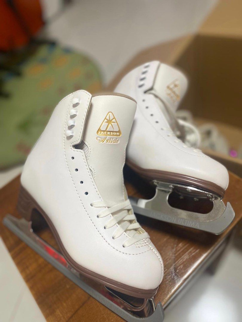Size 8.5 ice skates 2025