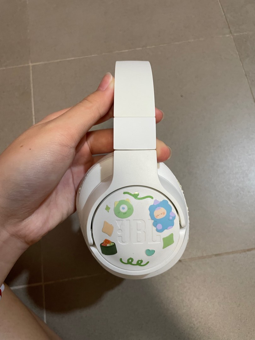 JBL 710BT headphones , Audio, Headphones & Headsets on Carousell