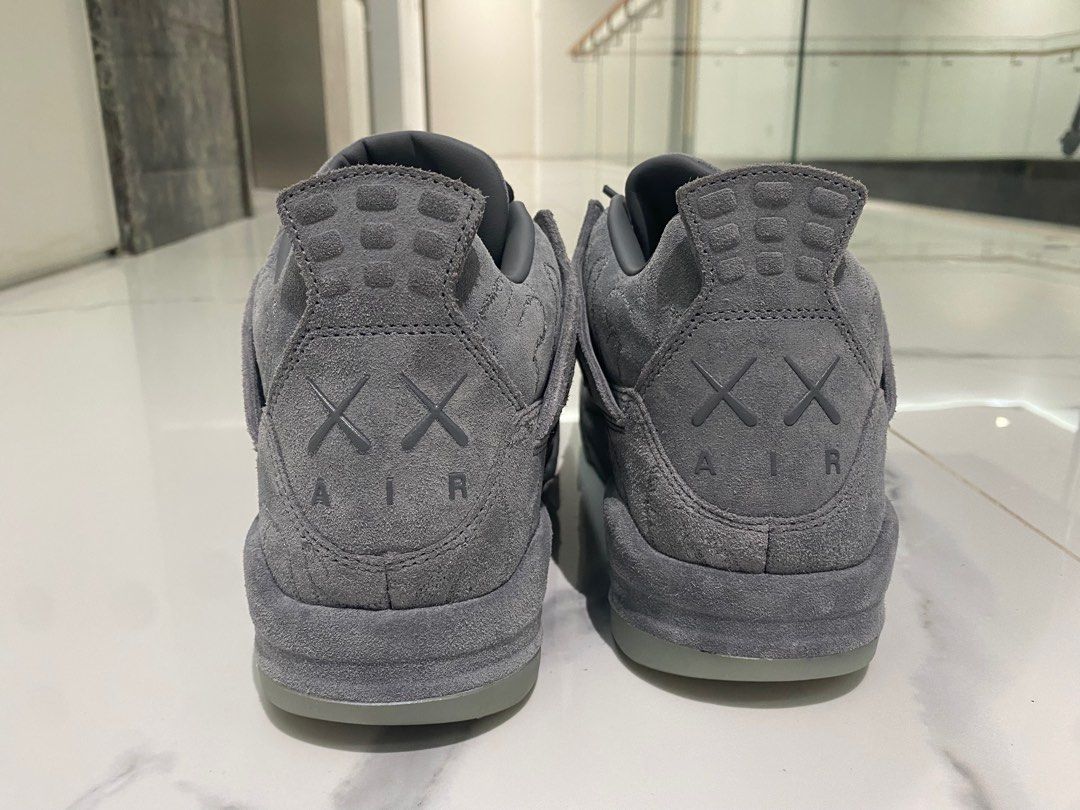 Nike air jordan best sale 4 x kaws