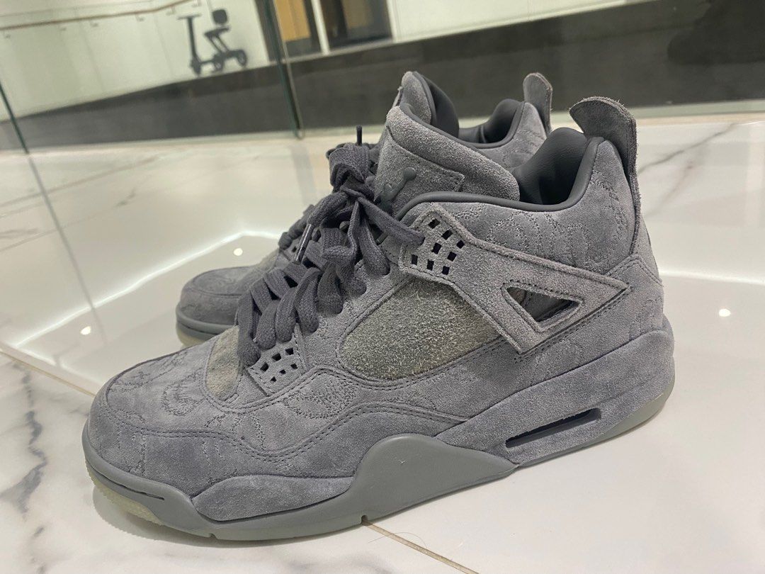 Nike air jordan x kaws clearance 217 4 retro
