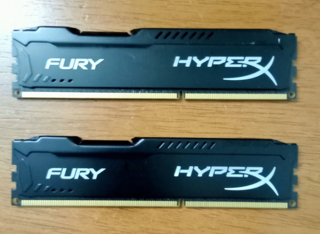Kingston hyperx fury 4gb ddr3 top