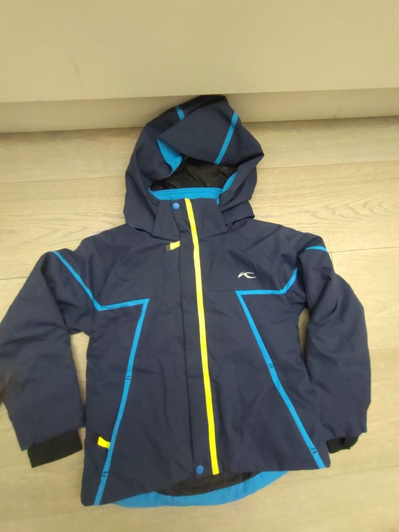 KJUS kids ski jacket for 116cm, 運動產品, 其他運動配件- Carousell