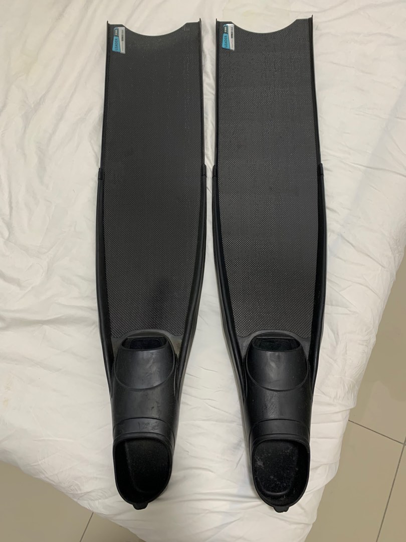 Leader Fins Carbon Fiber Long Fins, Sports Equipment, Sports & Games