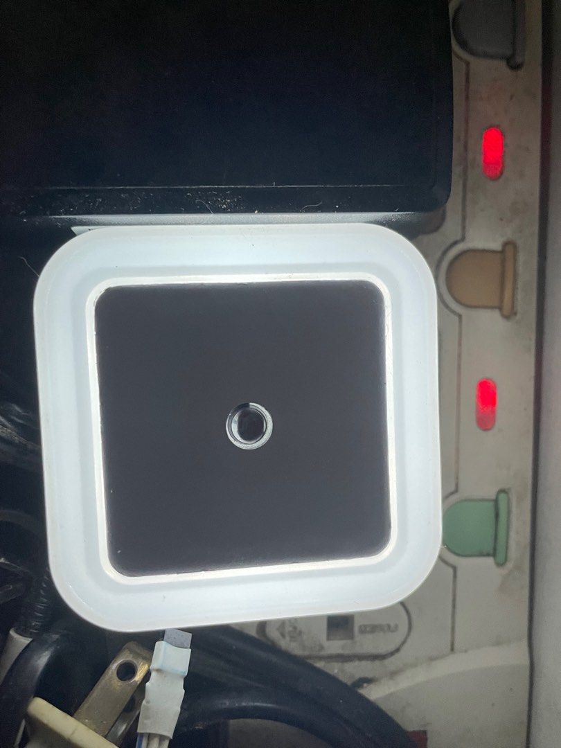 LED light (Category: Other Accessories) located in Cainta. Submitted by jayds (Listing ID 1254065973, Image 1). Description: selling BRAND NEW LED light no issues to declare shipping shouldered by buyer PM for questions or more pictures payment by Gcash, Paymaya, Metrobank and RCBC bank deposit.