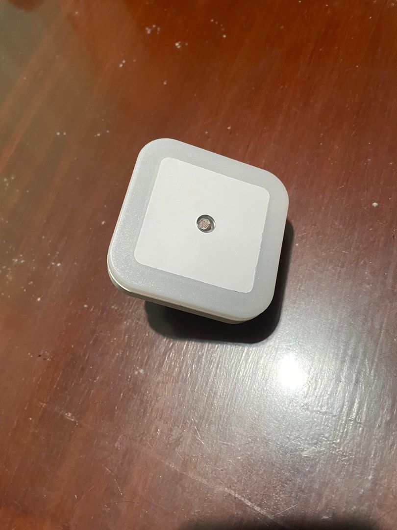 LED light (Category: Other Accessories) located in Cainta. Submitted by jayds (Listing ID 1254065973, Image 3). Description: selling BRAND NEW LED light no issues to declare shipping shouldered by buyer PM for questions or more pictures payment by Gcash, Paymaya, Metrobank and RCBC bank deposit.