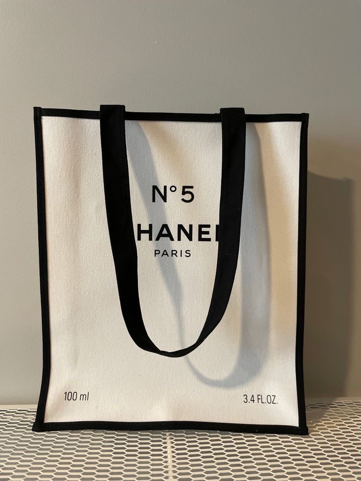 Chanel No 5 Tote Bag Paris 3.4 oz / Tote Gift Shopping Bag