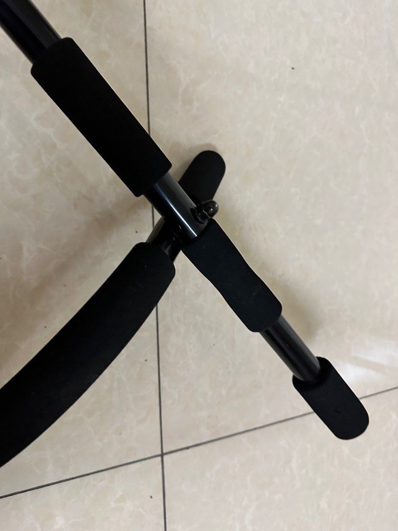 LIVEUP Sports Pull Up ChinUp Bar (94cm), Sports Equipment, Exercise