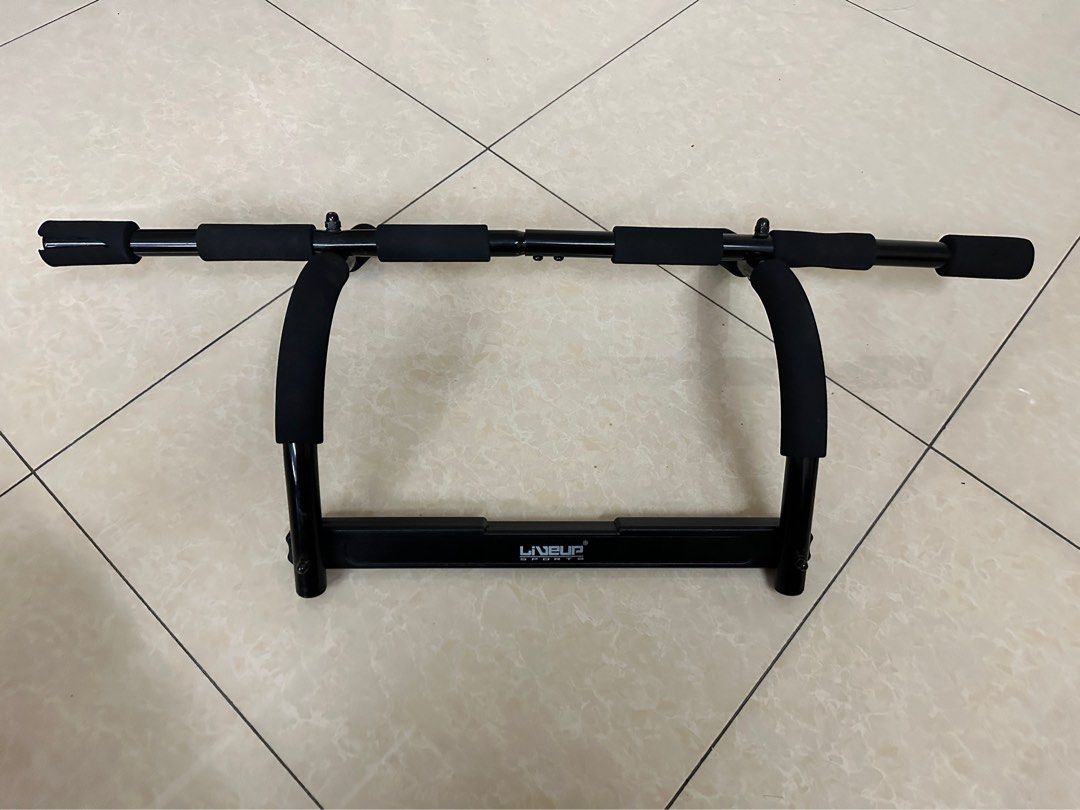 LIVEUP Sports Pull Up ChinUp Bar (94cm), Sports Equipment, Exercise