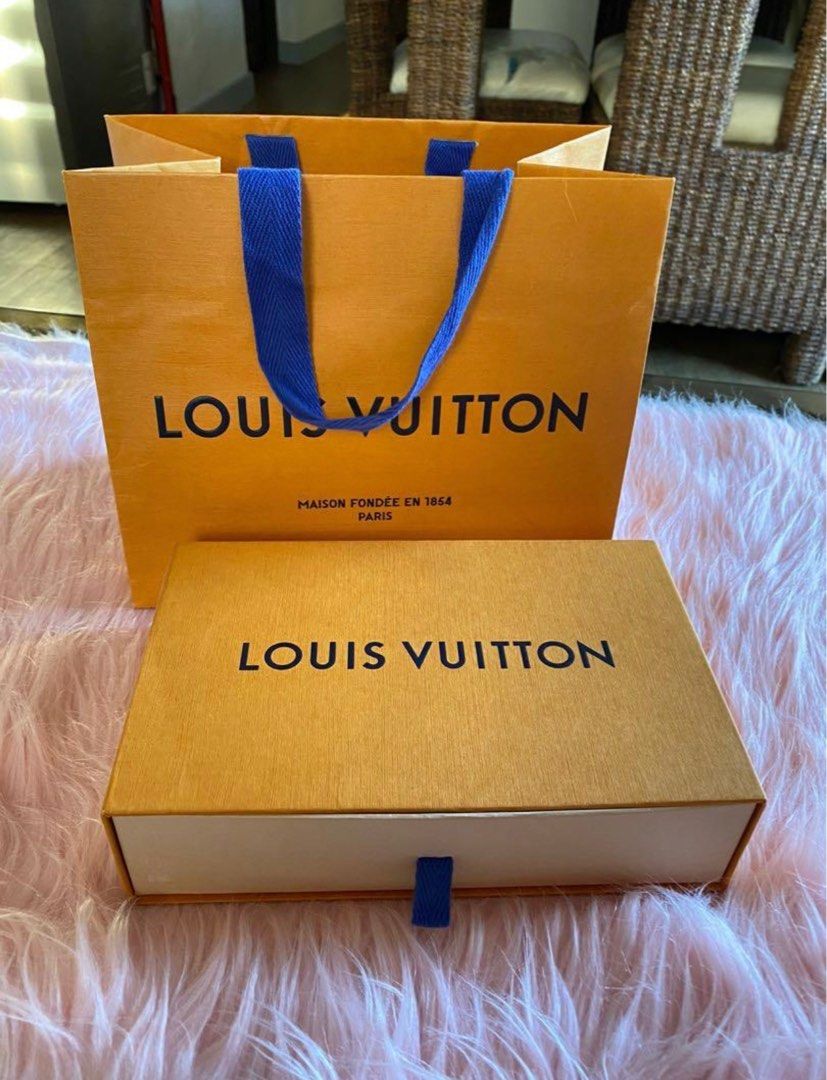 💯AUTHENTIC Paperbag Louis Vuitton original paper bag empty box package  packing packaging lv storage big large xl, Luxury, Bags & Wallets on  Carousell