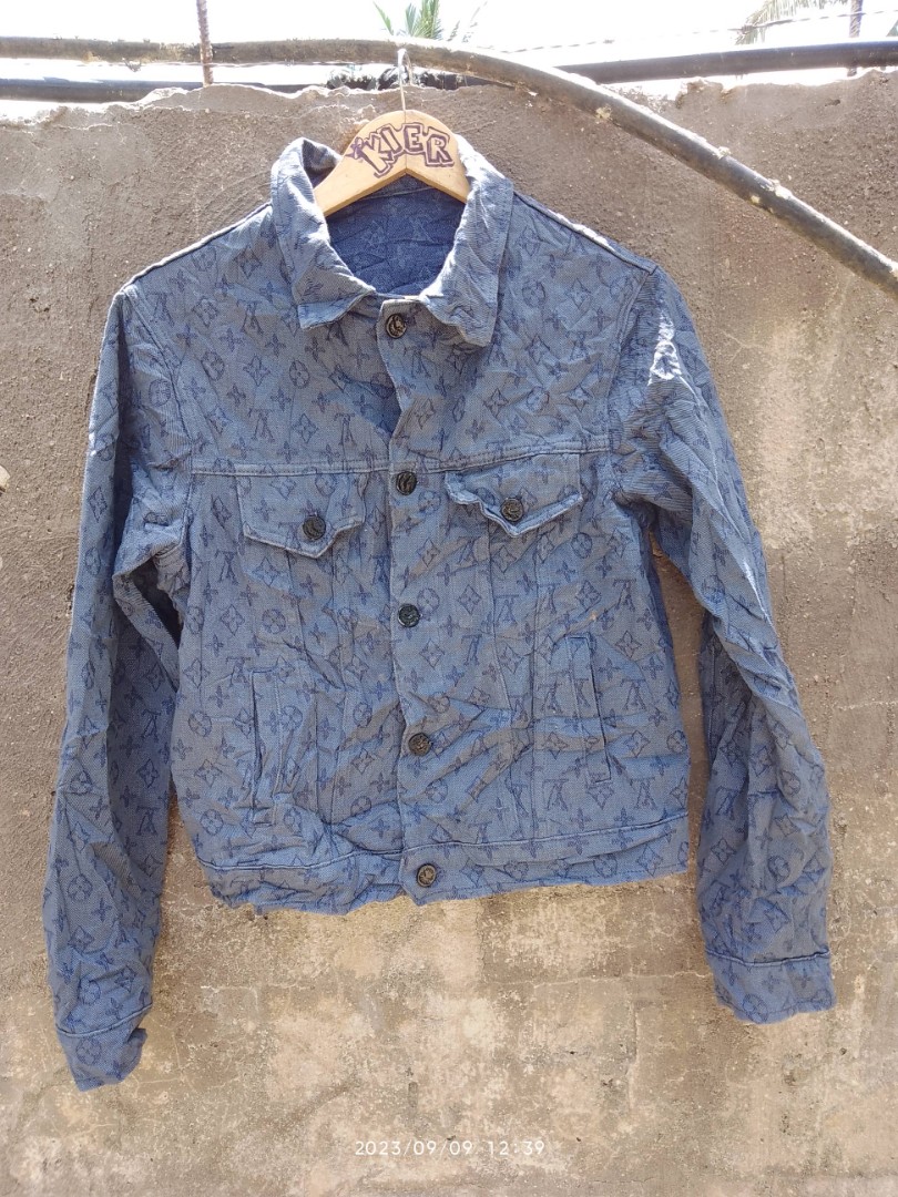 LV CLASSIC DENIM JACKET, Men's Fashion, Coats, Jackets and Outerwear on  Carousell