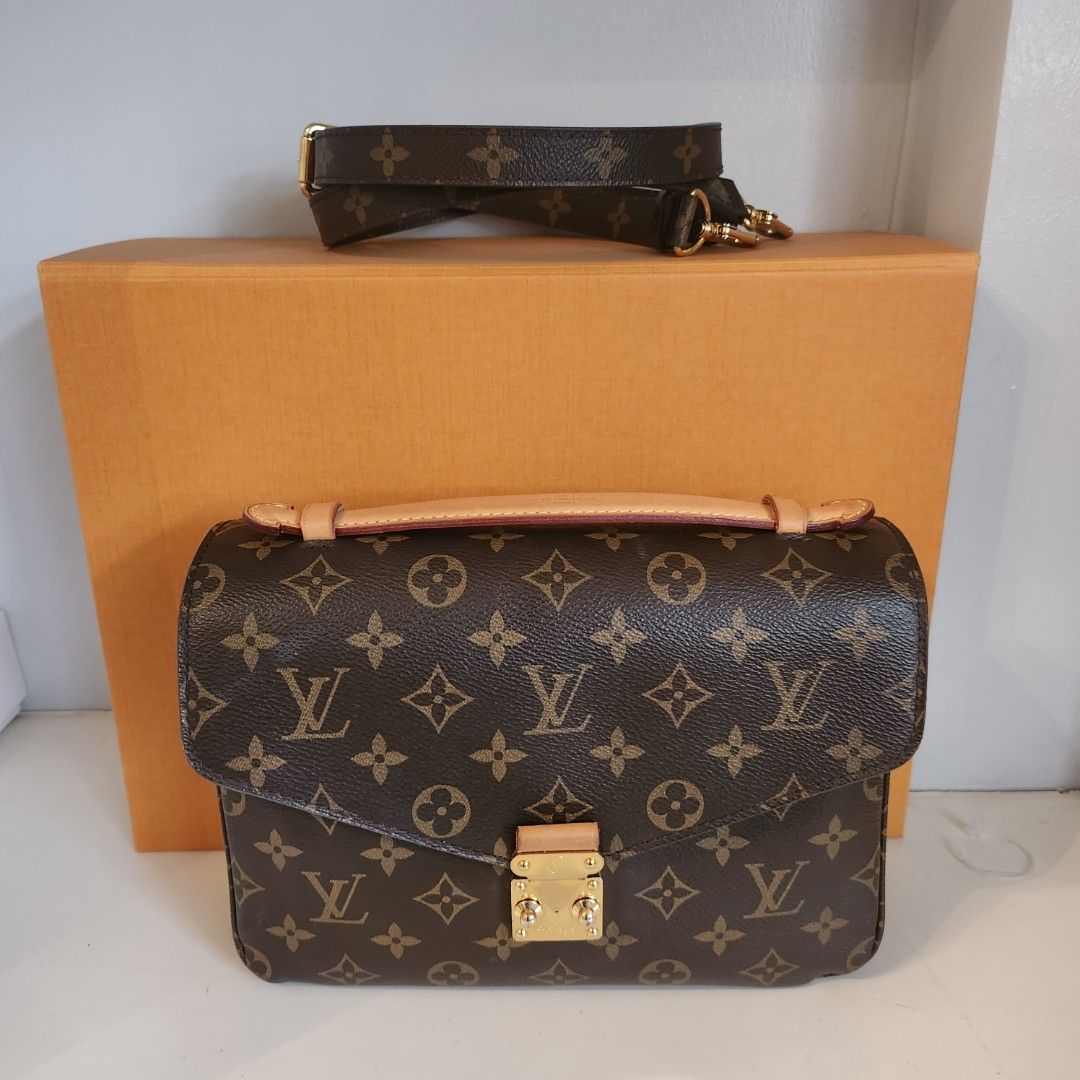 Louis Vuitton Lexington Pochette, Luxury, Bags & Wallets on Carousell