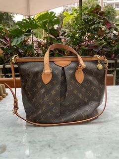 🌸 Louis Vuitton Favorite MM Monogram Chain Clutch Crossbody Bag