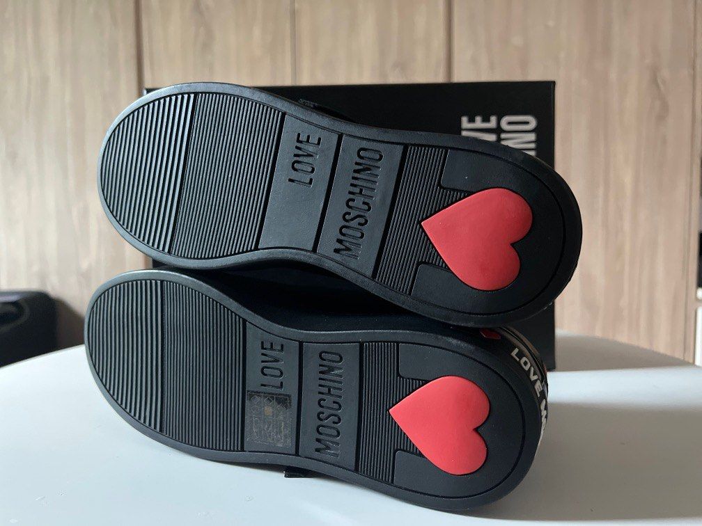 Love moschino red sneakers top