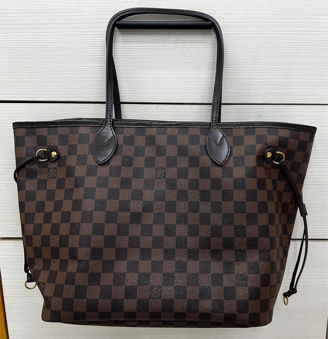 Louis Vuitton totally Gm, Luxury, Bags & Wallets on Carousell