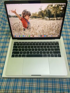 MacBook Pro 13inch NTB 2017 /16gb/256gb