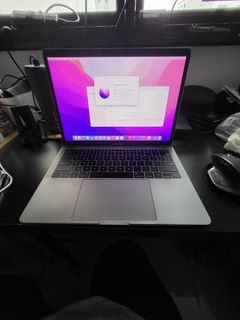 Macbook Pro 2017 / 8GB / 128GB