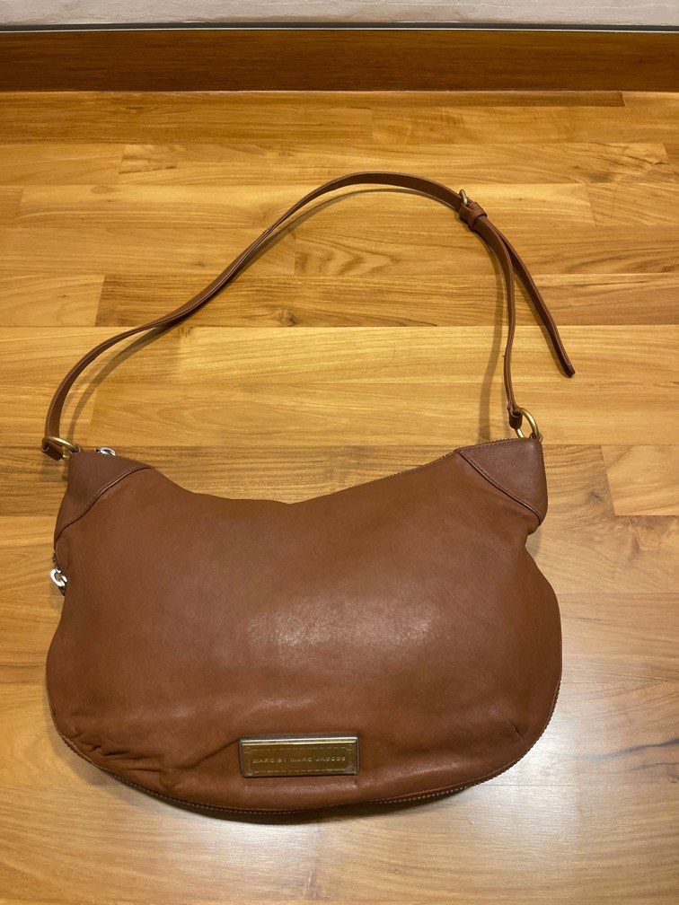 Marc jacobs over on sale the shoulder bag
