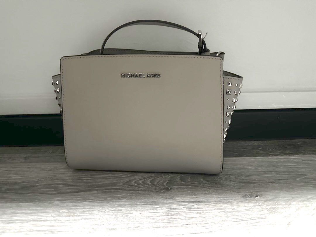 MICHAEL Michael Kors 'selma' Crossbody Bag in Gray