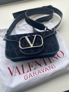 Valentino garavani Small vsling grainy calfskin shoulder bag, Luxury, Bags  & Wallets on Carousell