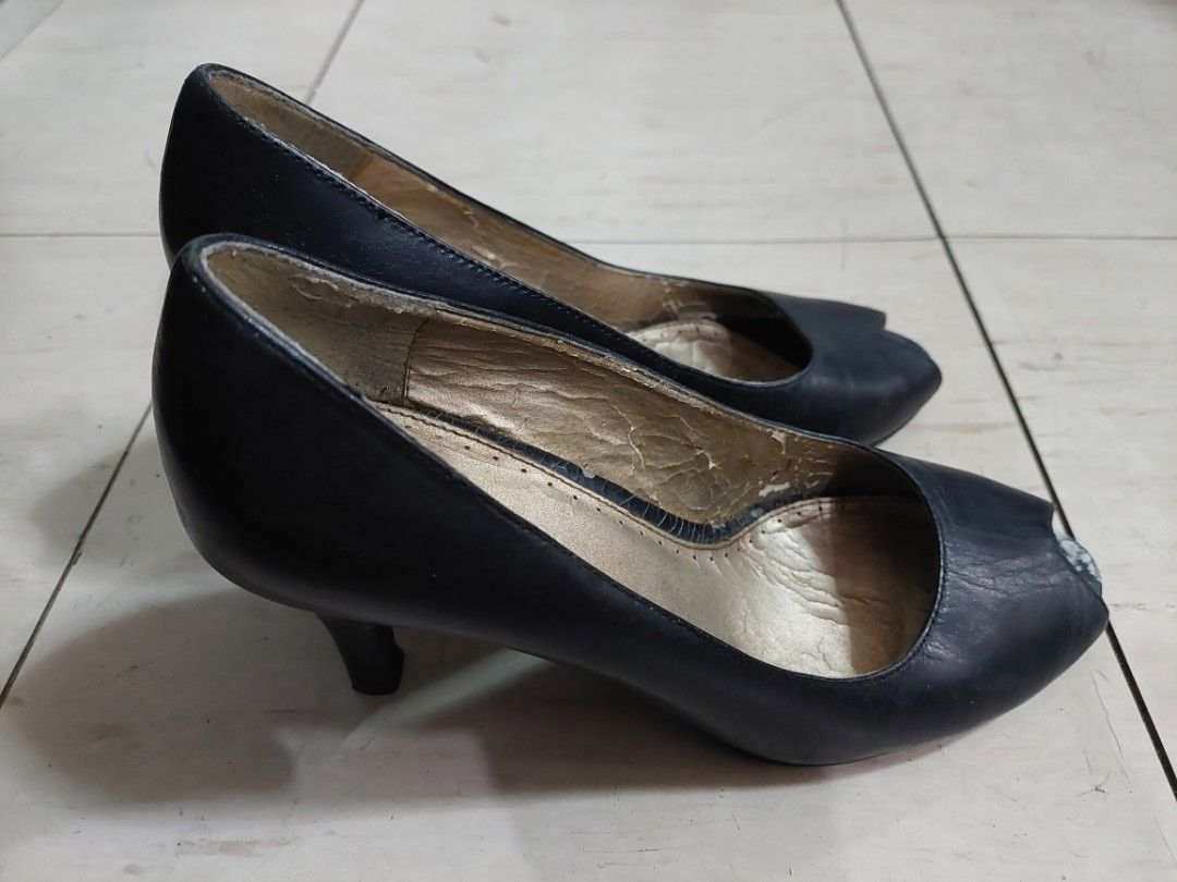 Naturalizer peep toe pumps hot sale