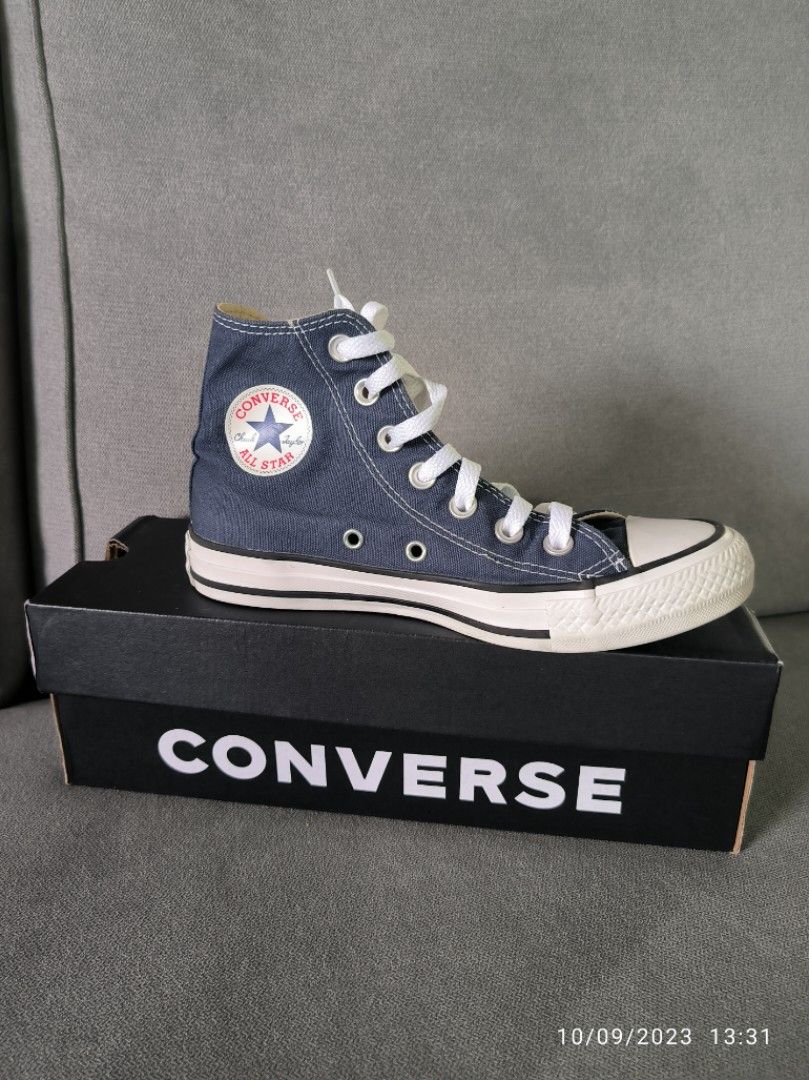 Chuck hot sale taylor navy