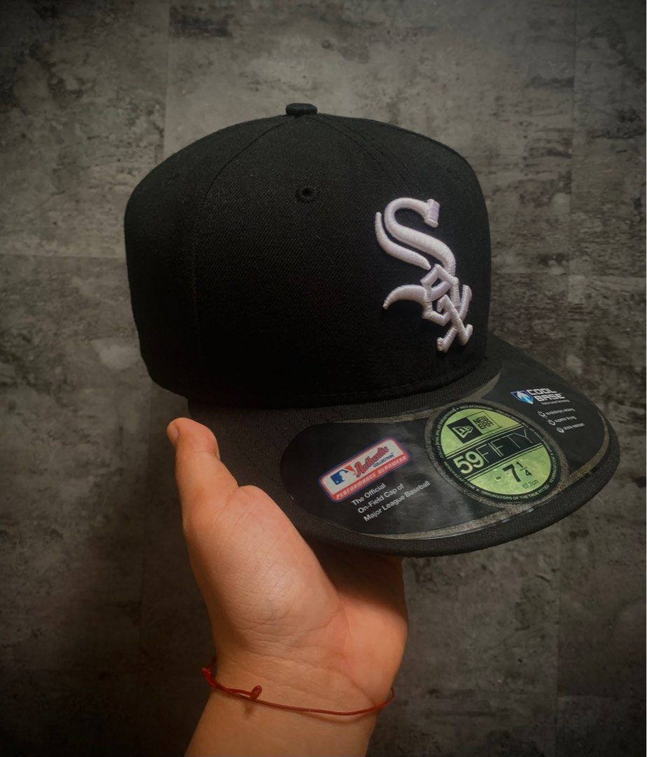 Authentic new era Chicago white Sox fitted. Fits my - Depop