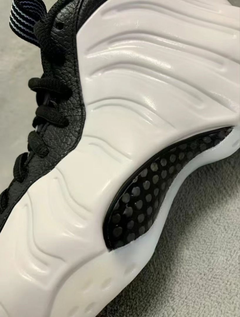 原裝👟原盒』Nike Air Foamposite One“White and Black”白噴復古潮流