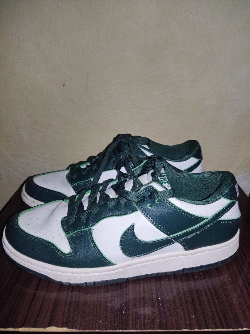 Nike Dunk Low, Men's Fashion, Footwear, Sneakers on Carousell