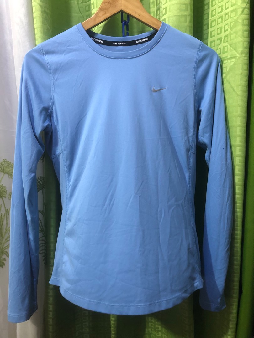 womans nike running top