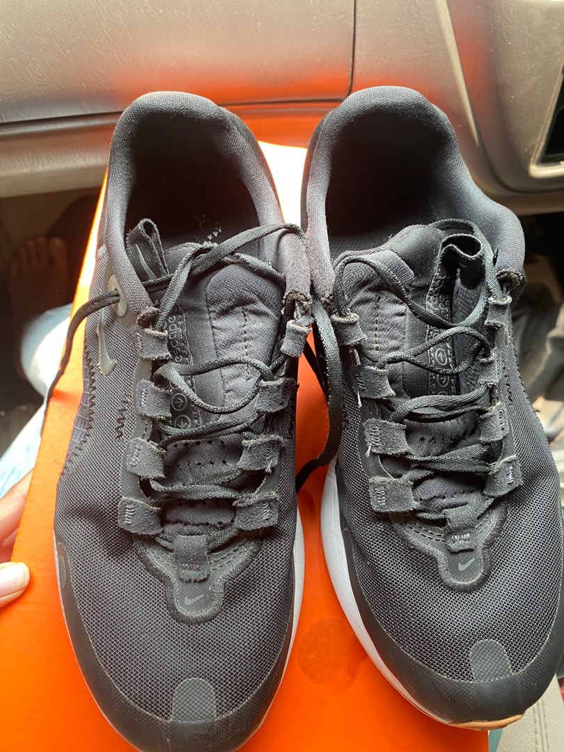 wmns nike react escape rn