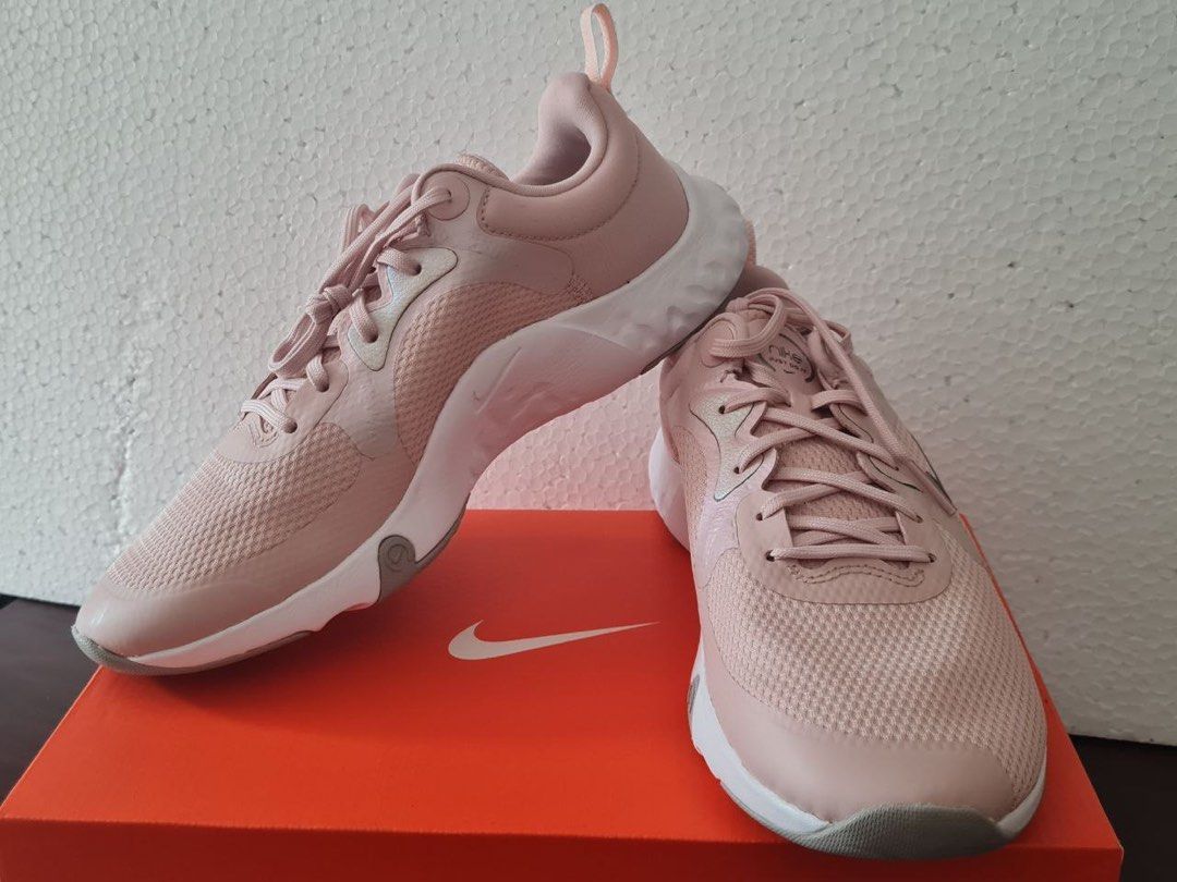 Nike womens 2025 size 11