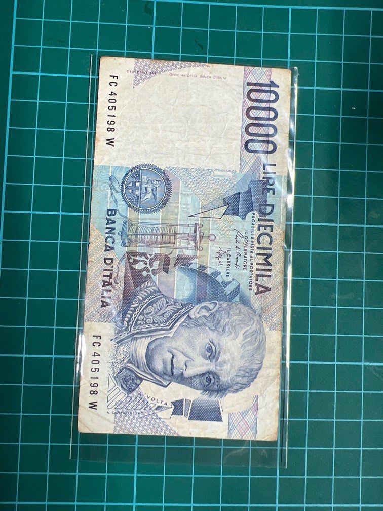 Old Notes (Category: Currency) located in Singapore. Submitted by jaydenlym22 (Listing ID 1254026244, Image 1). Description: 10000 lire diecimila italian note 1984 FC405198W.