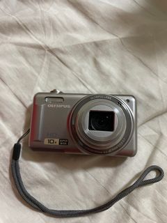 (Category: ) located in . Submitted by ceoretrocamera (Listing ID 1254010602, Image 1). Description: .