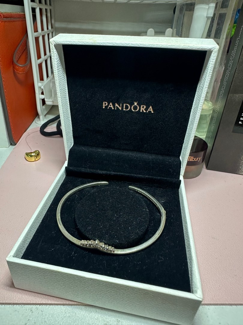 Pandora tiara sales wishbone bangle