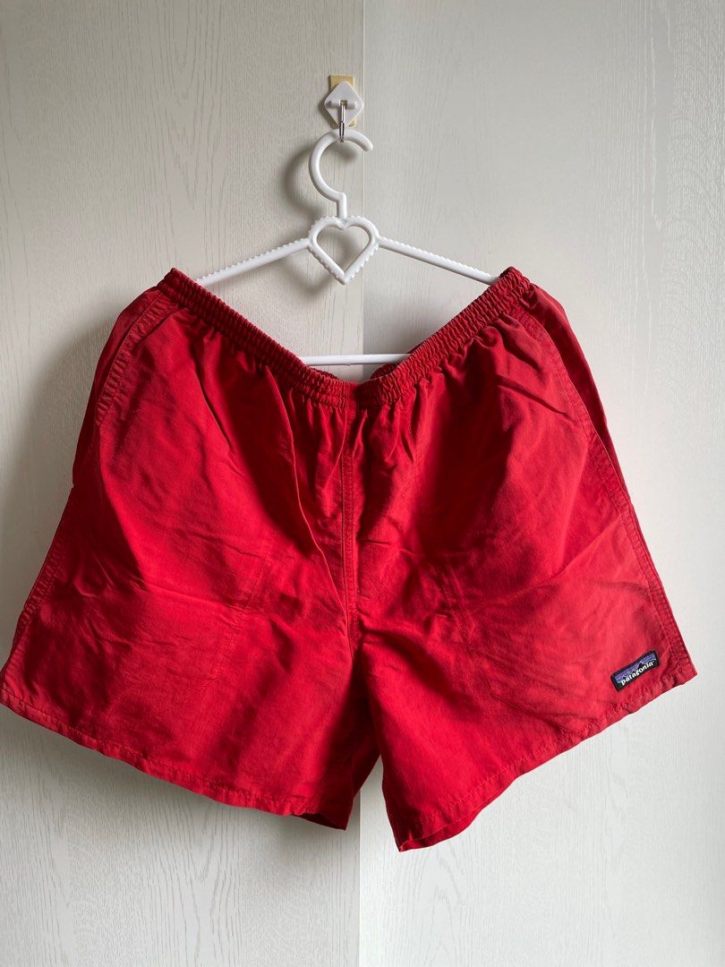 Patagonia Baggies shorts fire red Fesyen Pria Pakaian Bawahan