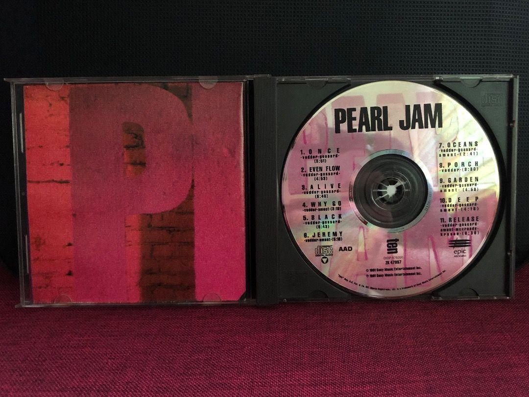 PEARL JAM - Ten (Category: CDs & DVDs) located in San Pedro. Submitted by pcps192589586 (Listing ID 1253914024, Image 3). Description: .