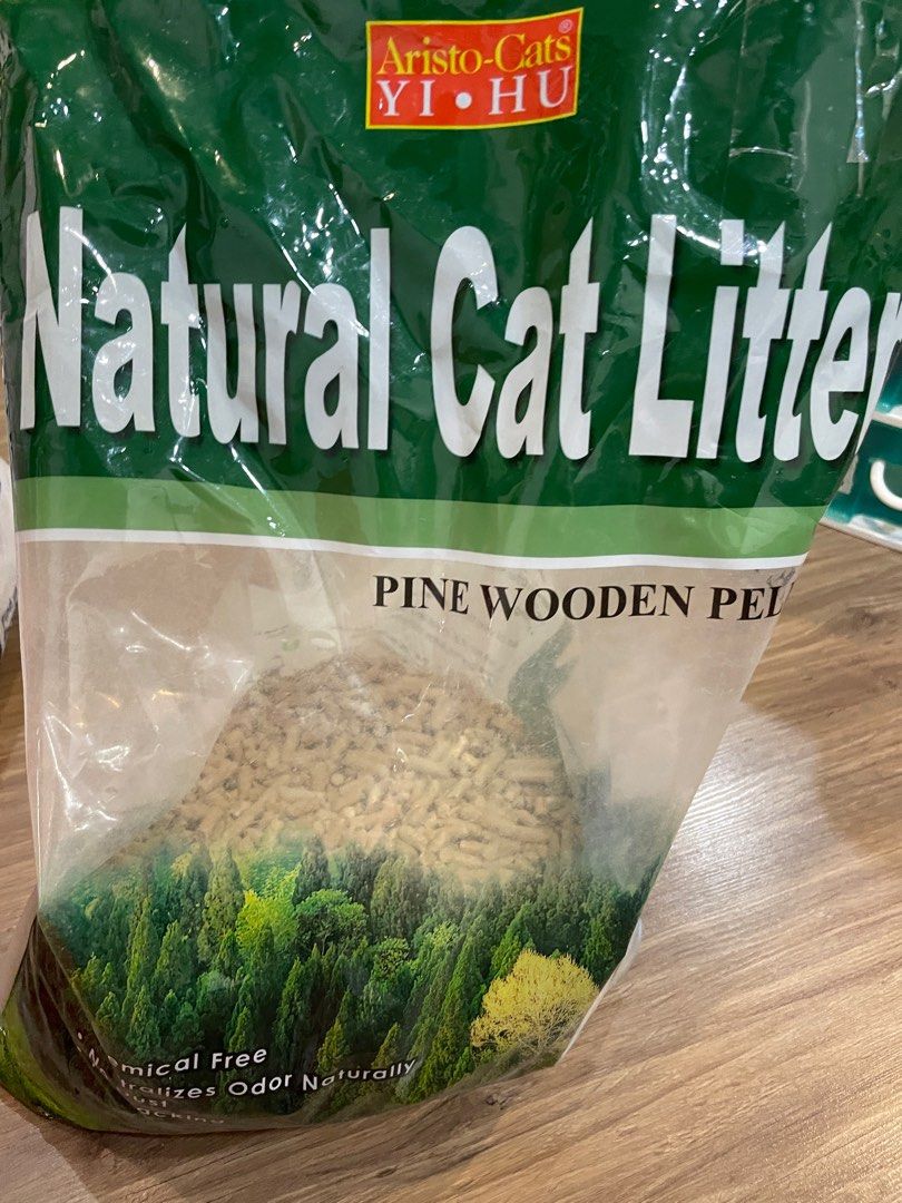 Pinewood litter, Pet Supplies, Homes & Other Pet Accessories on Carousell
