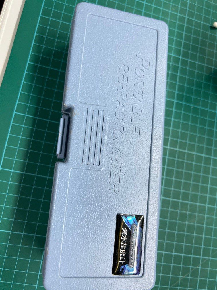 portable refractometer (Category: Other Accessories) located in Singapore. Submitted by jaydenlym22 (Listing ID 1254031176, Image 1). Description: test for salt .