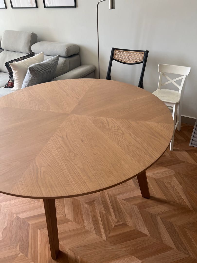 Duhrer shop dining table
