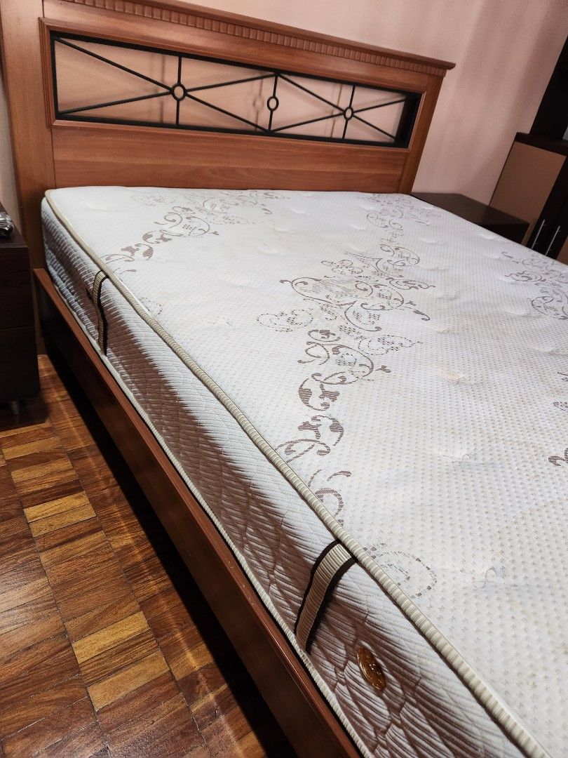 Free queen mattress near me hot sale