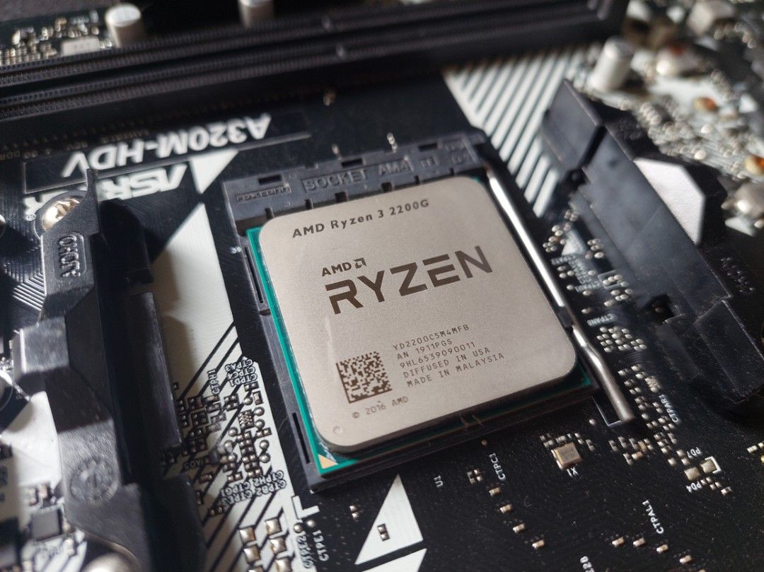 Ryzen 3 2200G Mobo Asrock A320m HDV