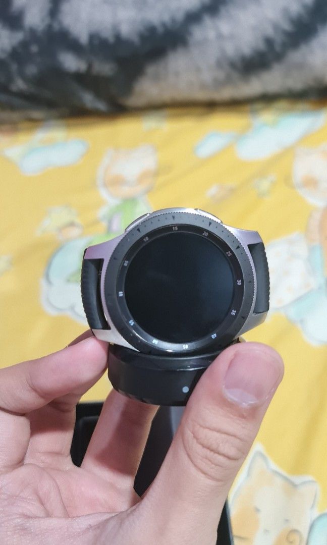 Samsung galaxy watch 46mm camera hot sale