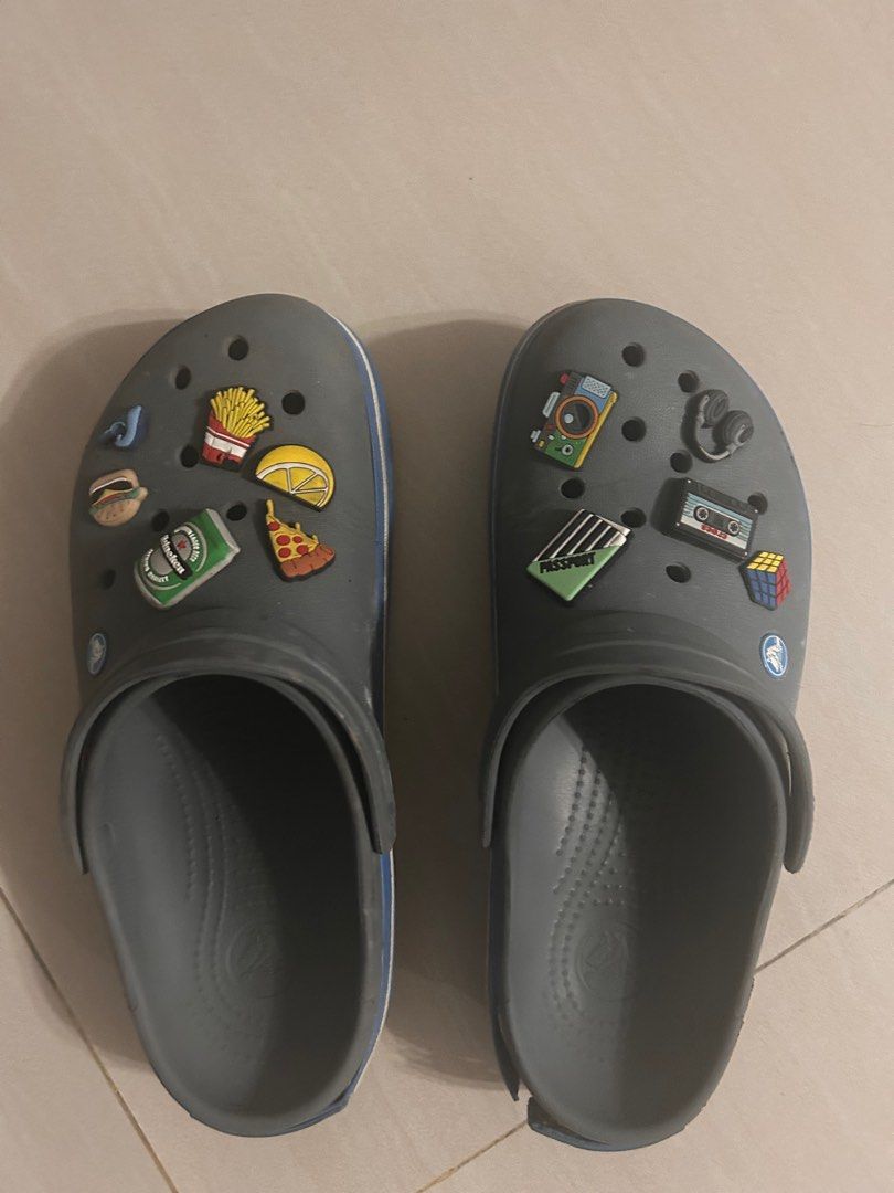SECOND HAND CROCS Men s Fashion Footwear Slippers Slides on