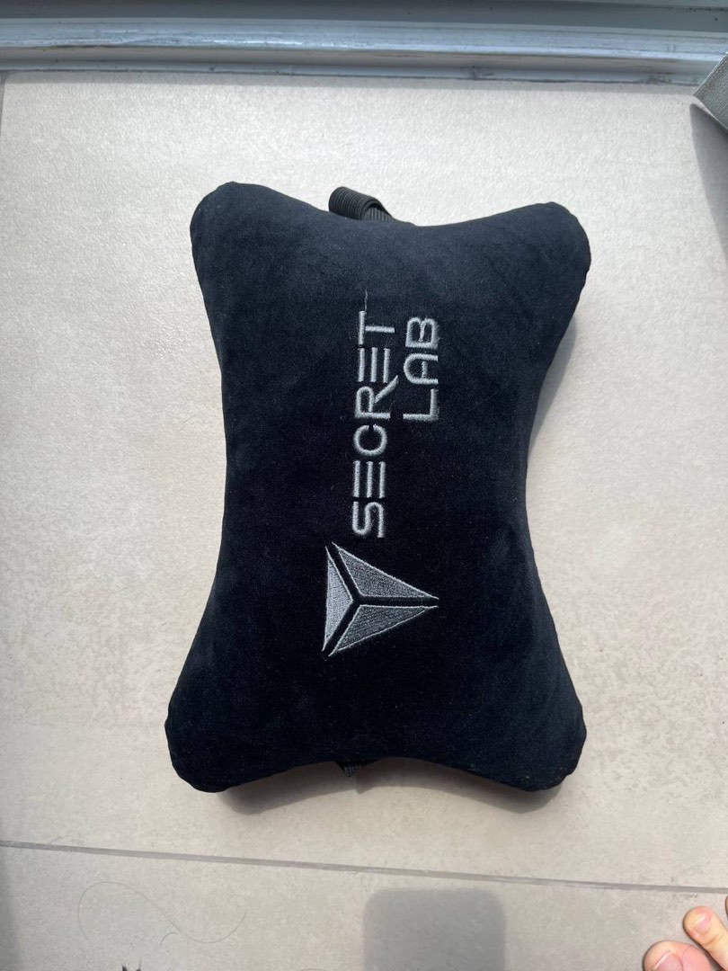 Secretlab head pillow, Furniture & Home Living, Furniture, Chairs on Carousell