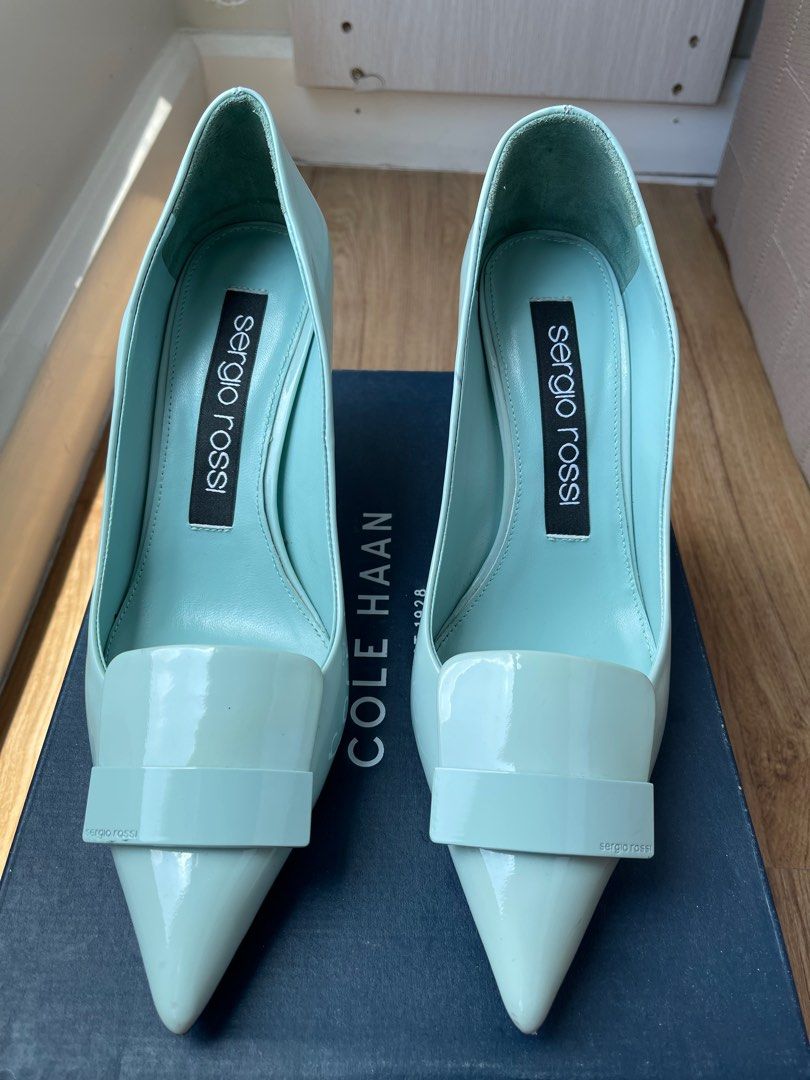 Sergio Rossi 38 (Category: Heels) located in Alcoy. Submitted by apinggga (Listing ID 1253931142, Image 1). Description: RFS: decluttering.