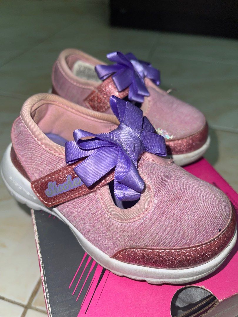 Skechers go walk deals bitty bow shoe