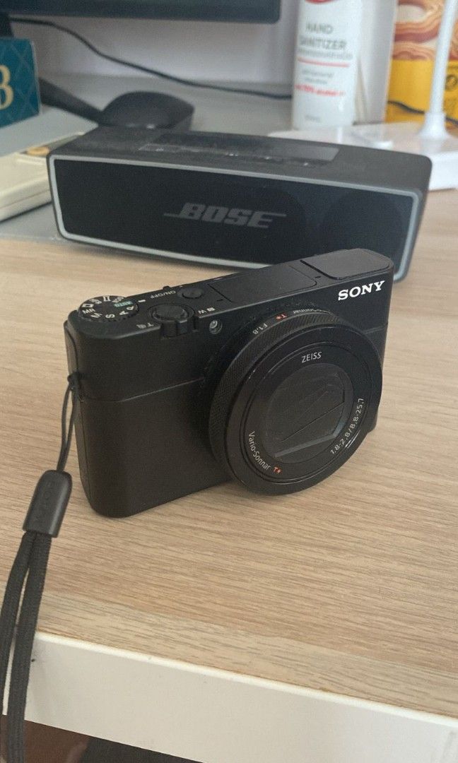 Sony RX100M5 Camera, Photography, Cameras on Carousell