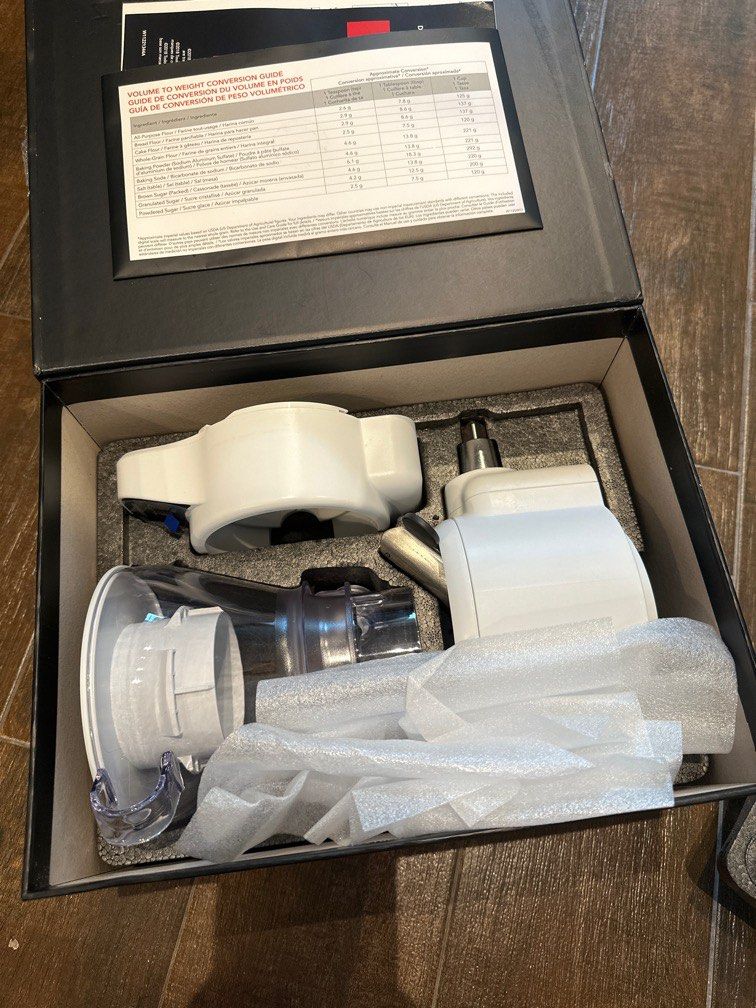 Stand mixer attachment sifter and scale, TV & Home Appliances, Kitchen