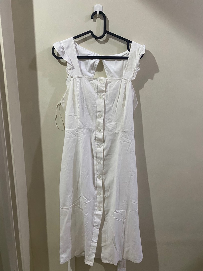 Sun Kissed White Beach Maxi Dress, Women's Fashion, Dresses & Sets, Dresses on Carousell