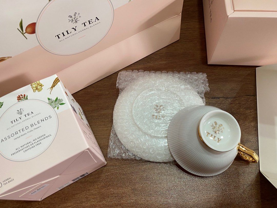 https://media.karousell.com/media/photos/products/2023/9/10/tilly_tea_gift_set_1694318437_768476c0_progressive.jpg